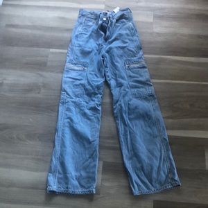 Edgy zipper detail wide leg Levi jeans